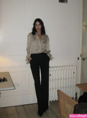 Alexa Chung [ alexa-chung ] - Like the view?