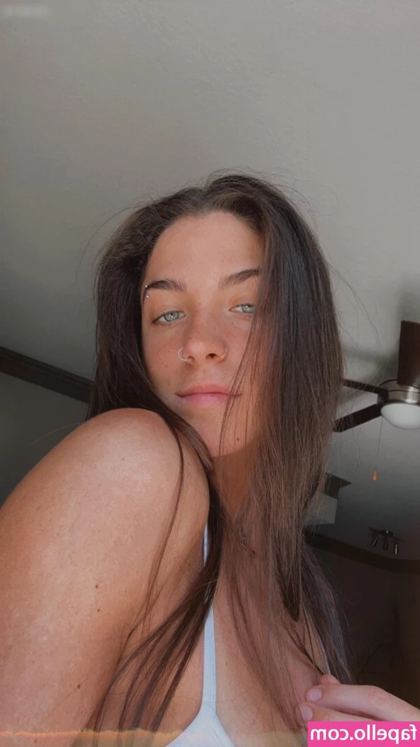 sprnstar - Happy hump day 🍑
