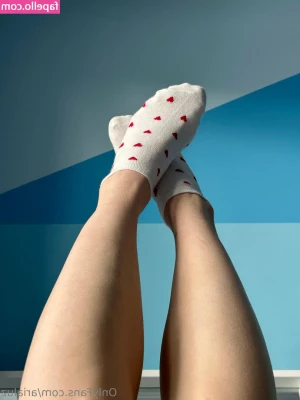 AriaLuz [ arialuz-1 ] - If you look closely you can see the panda bear pjs I ripped off when