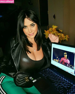 Marika Fruscio [ marika-fruscio ] - Mistress is going to whip you into shape 😈  Check your inboxes for