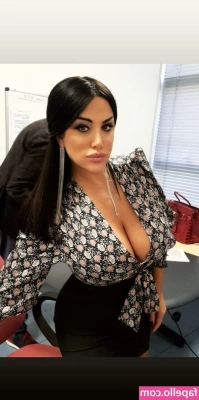 Marika Fruscio [ marika-fruscio ] - Morning daddy, this big ass is online for you! just text me