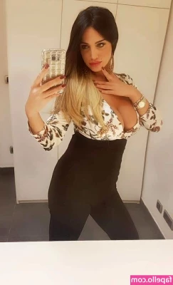 Marika Fruscio [ marika-fruscio ] - gonna shave my pussy in the shower later   who wants to see