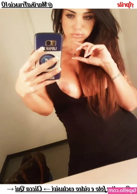 Marika Fruscio [ marika-fruscio ] - My new fav toy is this clit sucking toy  it also pumps my pussy at