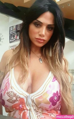 Marika Fruscio [ marika-fruscio ] - Say happy birthday to meeeeeee! 😉 tip me for a birthday drink!!!