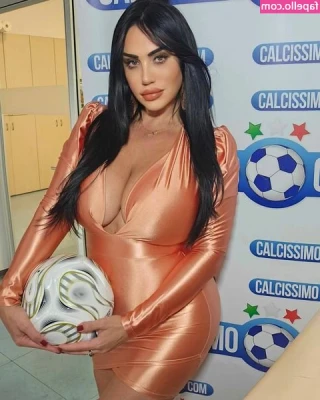 Marika Fruscio [ marika-fruscio ] - today my diamond fans get a free video in their DM.