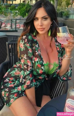 Marika Fruscio [ marika-fruscio ] - Don't you just wish I was your teacher back in school 😝🍒?!!!