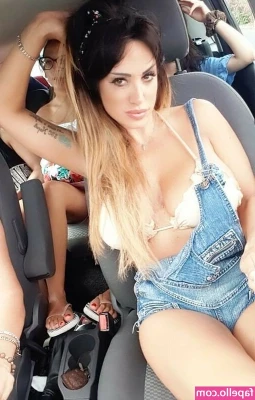 Marika Fruscio [ marika-fruscio ] - Good Morning Handjob so I can start my day with a huge load all over