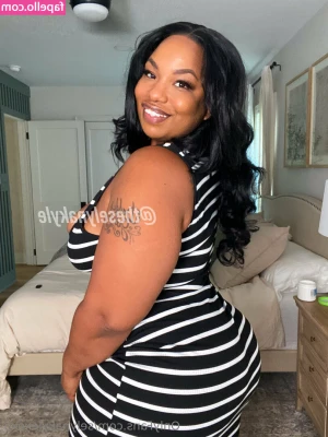 selynakylexoxo - Some e girl booty for you 🍑