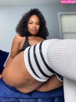 selynakylexoxo - Happy Thanksgiving!! 🍁 I’m grateful to all of you who support