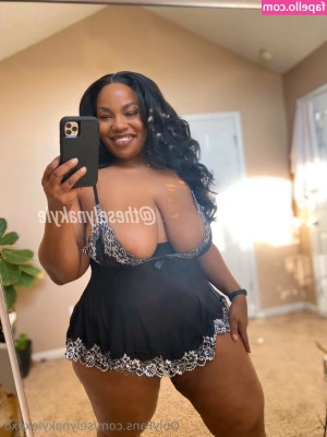 selynakylexoxo - Do you like my boobs