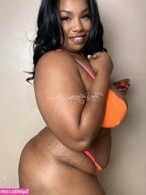 selynakylexoxo - Lay down and open wide