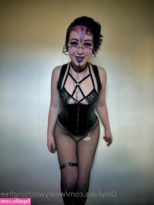 wearywitchlingfree - I have my bunny cosplay on with my bunny tail buttplug in and I use