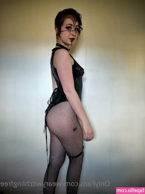 wearywitchlingfree - Havent been on in a min forgot how this works