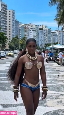 Erika Januza [ erika-januza ] - Happy Friday!  Been thinking about you and got distracted to put on