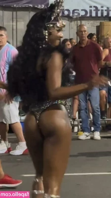 Erika Januza [ erika-januza ] - My pussy taste so good