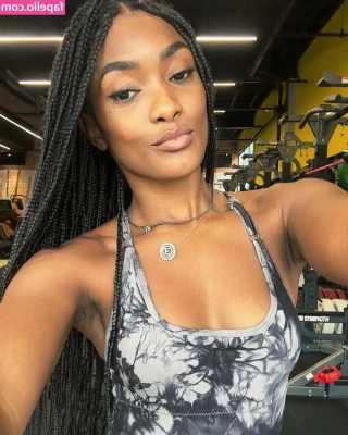 Erika Januza [ erika-januza ] - just chill ☀️🌴