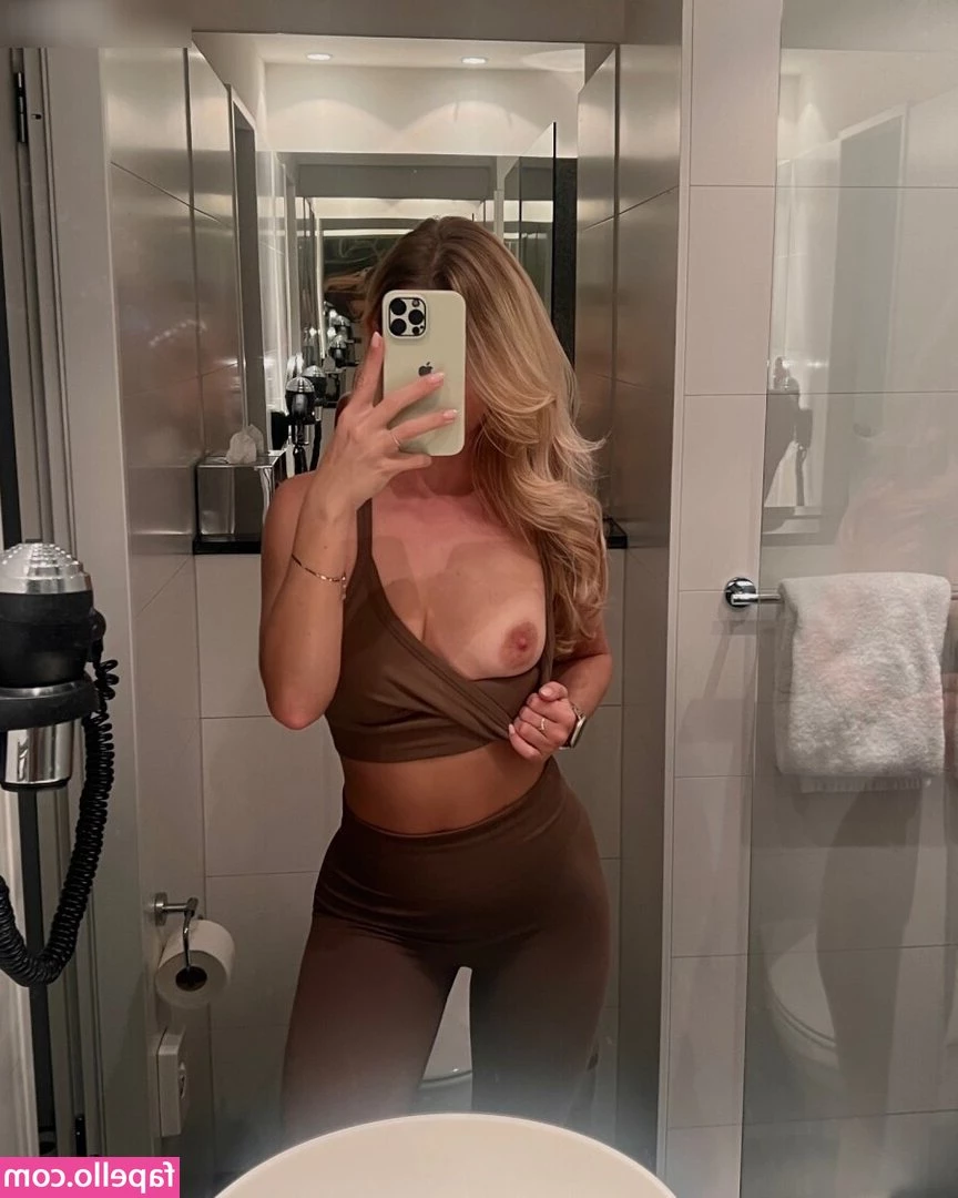 Lexi4fun - good morning from my bum