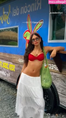 nottrebeca_ [ nottrebeca ] - This body can be your playground 🤪