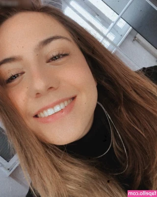 Janina Hille [ janina-hille ] - WANT TO SEE MY TITS COVERED IN CUM? OR A JOI VIDEO? WHAT ABOUT I TUG