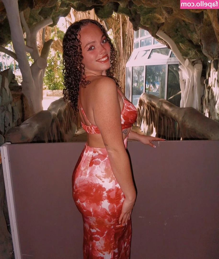 Hannahblanco1 [ hannahblanco1-1 ] - Hey guys just for you my loyal fans i did a custom video where you