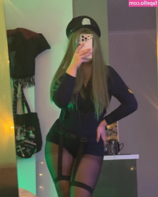 R1nari - Pretty lil pussy