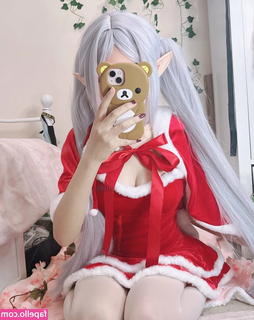 elfinlei [ elfinlei-1 ] - Should I get a boob job or keep them natural