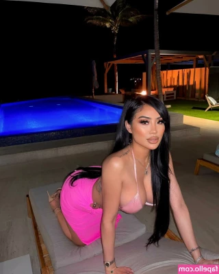 Alana Rae [ alana-rae ] - Stroke to the Beat  I m in the mood for a game  I turn on my