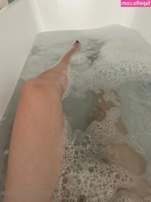Charlie Rose [ charlie-rose-22 ] - 🍑Can you feel that heat?🍑  As requested, we have a full ass