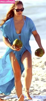 Ronda Rousey [ ronda-rousey ] - Lick my beautiful pink pussy please daddy 🤭