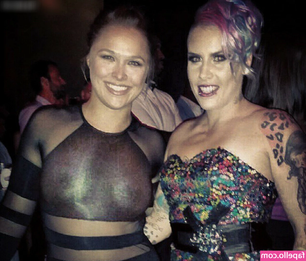 Ronda Rousey [ ronda-rousey ] - 𝗝𝗜𝗚𝗚𝗟𝗘 𝗝𝗜𝗚𝗚𝗟𝗘  2 mins   Watch it
