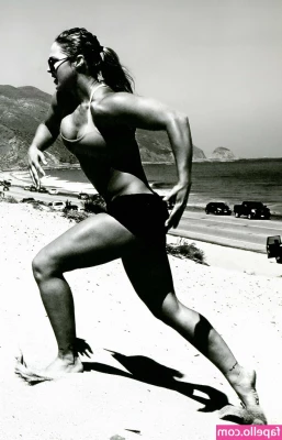 Ronda Rousey [ ronda-rousey ] - Black lace & masquerade mask - I may be dead, but at least I'm