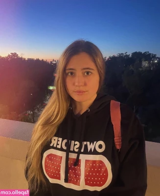Lia Marie Johnson [ lia-marie-johnson ] - Cheeky