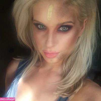 Jess Davies [ jess-davies ] - Me gusta este tipo de lencería