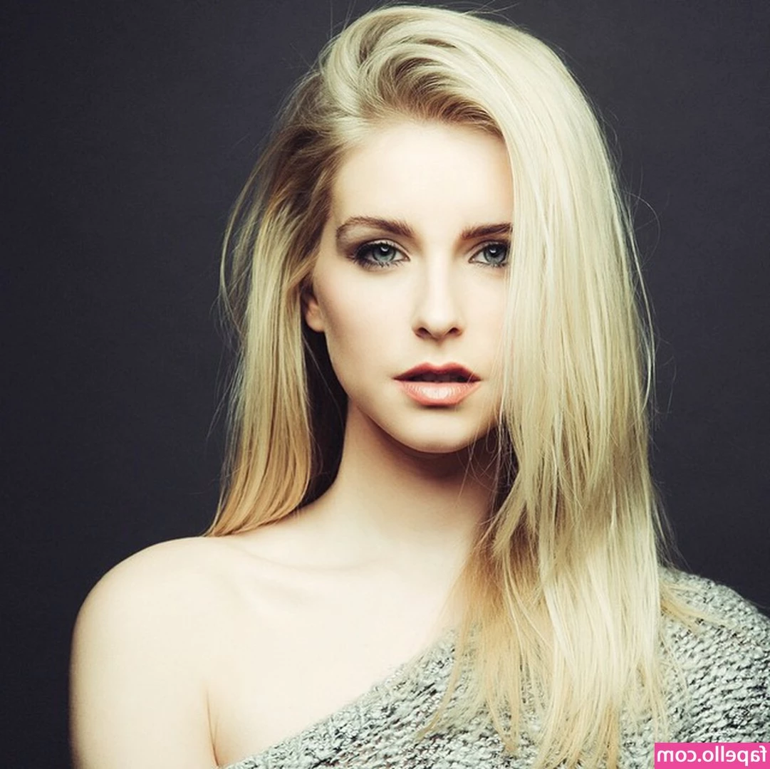 Jess Davies [ jess-davies ] - Merry Xmas 🎄