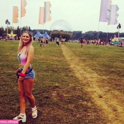 Jess Davies [ jess-davies ] - SURPRISE  3 PHOTO GRABOk  so this is a two for  3 bc I couldn t pick