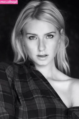 Jess Davies [ jess-davies ] - Day 30   I have been struggling with my jeans lately. They are