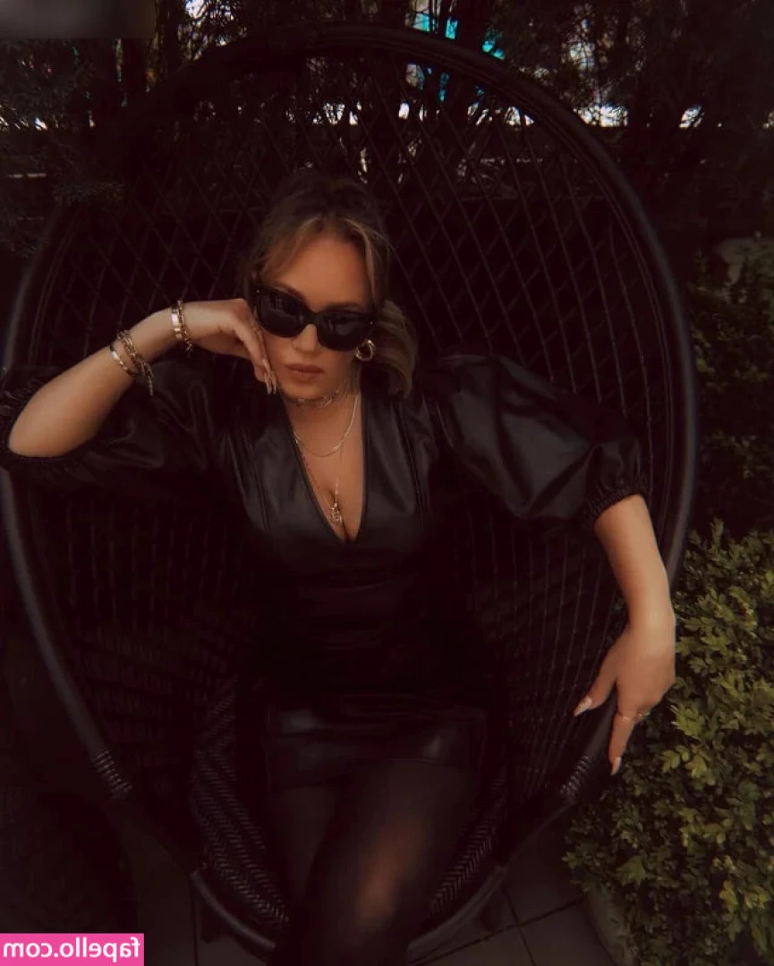Leah Remini [ leah-remini ] - Hi part 1