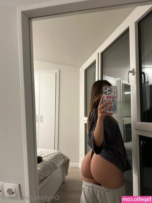 Isa Brunelli [ isa-brunelli-1 ] - miss me ?  tmw night I’ll send you a video from this shower :)