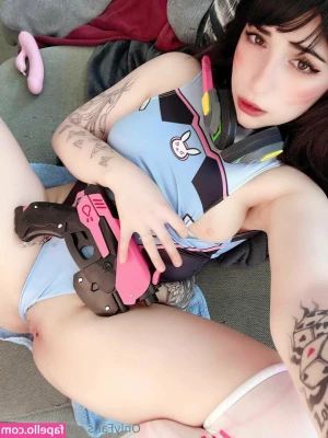 SedyTo [ sedyto-13 ] - DM for custom content