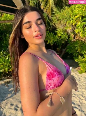 Sofia Crisafulli [ sofia-crisafulli-1 ] - I m not saying i m bad at captions  but