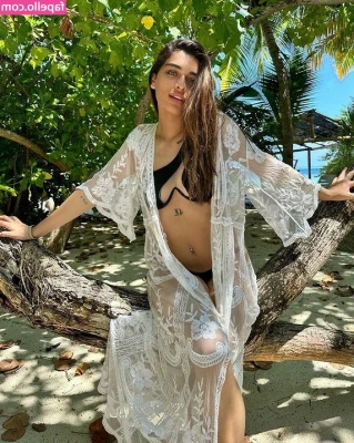 Sofia Crisafulli [ sofia-crisafulli-1 ] - DM me and tell me your biggest fantasy