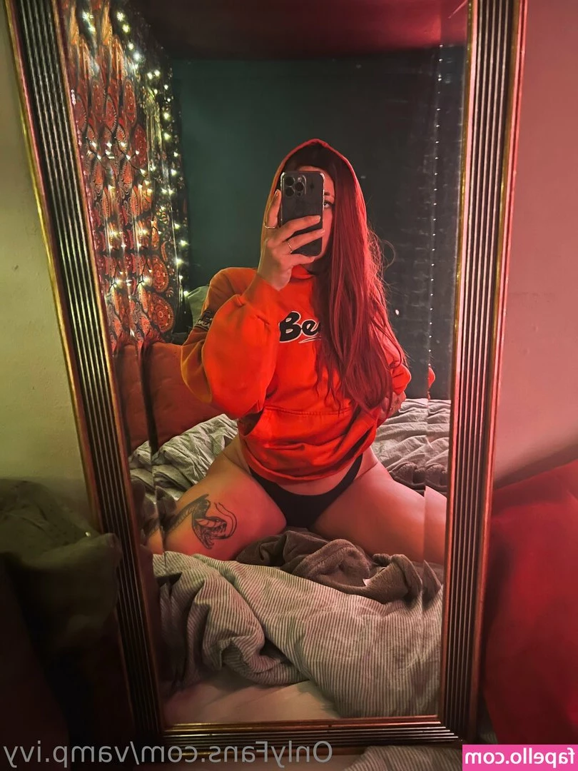 vamp.ivy [ vamp-ivy ] - Booty shaking mini clip included    this post is for lovers of ass in