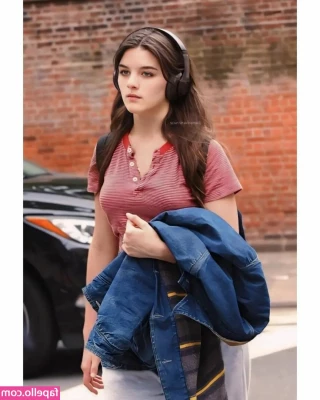 Suri Cruise [ suri-cruise ] - Lick my balls // lame mis bolas