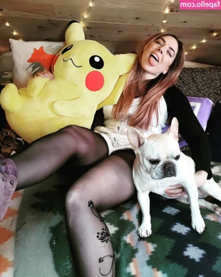 Mary Kish [ mary-kish ] - Watch as cutesy Tay edges you. Gets you closer, closer, closer...