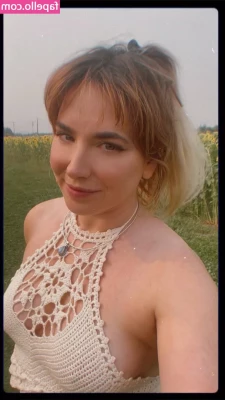 Mary Kish [ mary-kish ] - Video  Wednesday s Girl   Juliette playing with her juicy holes 