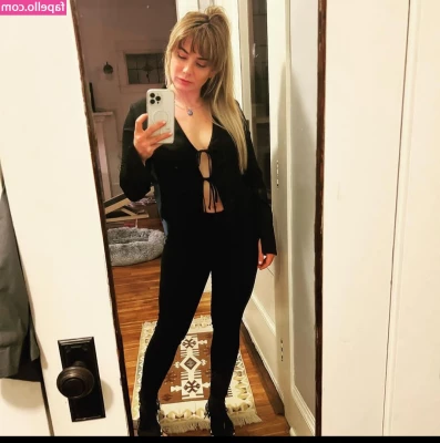 Mary Kish [ mary-kish ] - Who’s up? I want to sext with you