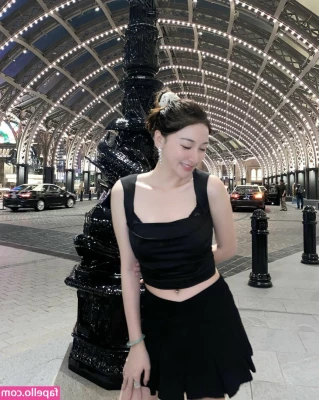 映雪Inshy [ inshy ] - Got something for me to sit on part 2