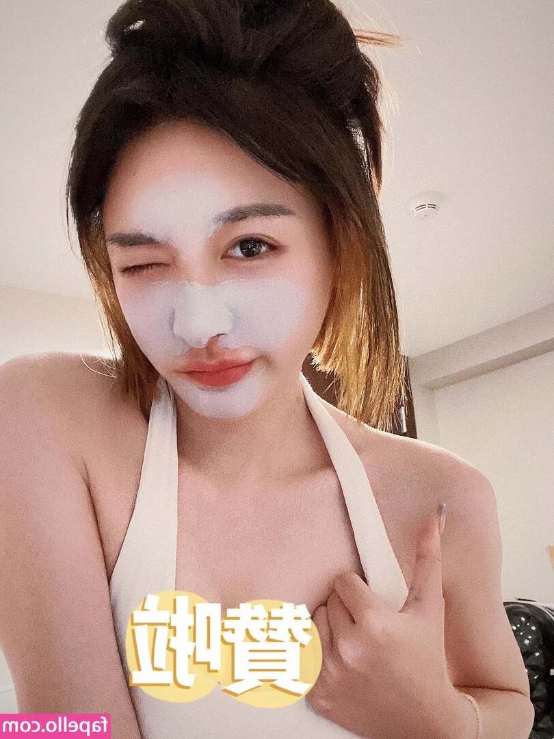 映雪Inshy [ inshy ] - Boobs time ♥️♥️♥️