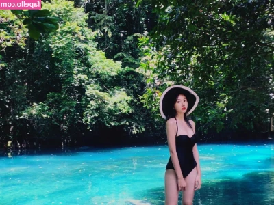 映雪Inshy [ inshy ] - JUST TURNED 18 YO  mia themoon REAL NAUGHTY FRESHMAN   SHE IS NEWBIE
