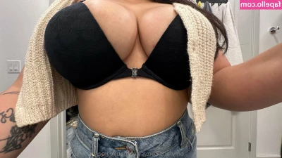 Sweetbabyelliee - Turn on rebill for a free video this weekend 💗
